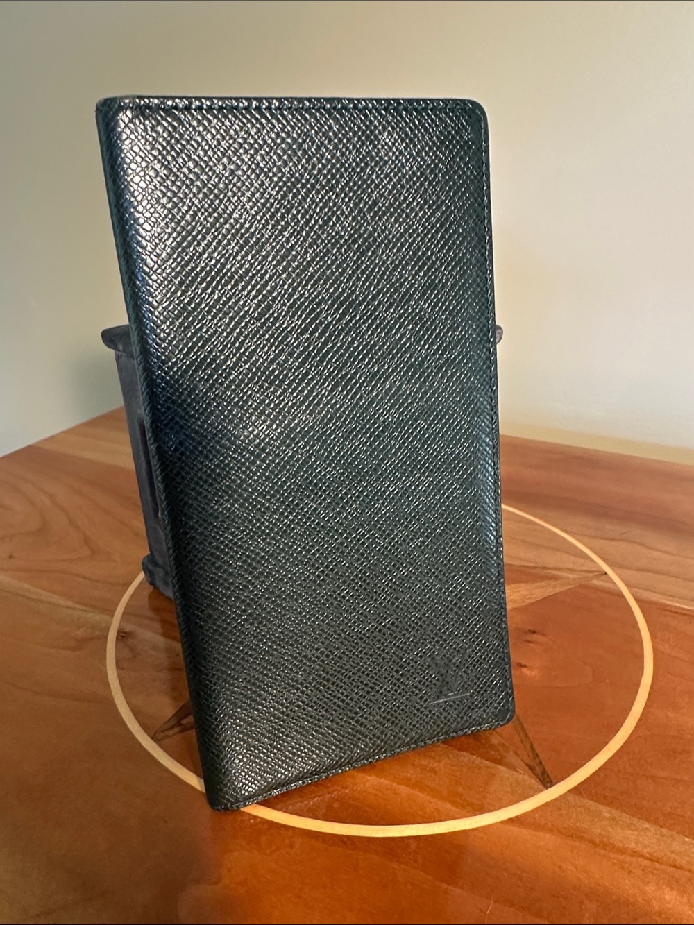Authentic Louis Vuitton credit card holder in Taiga leather.